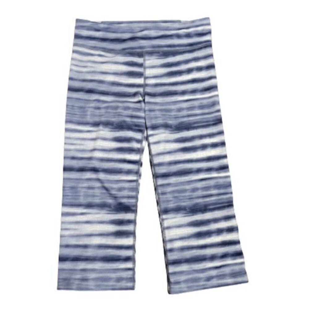💥FREE W/Purchase Under Armour Blue and White Cropped Leggings Size Small​​​​​​​